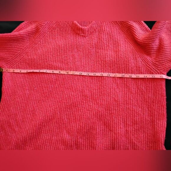 hot pink v neck sweater L - Picture 5 of 6